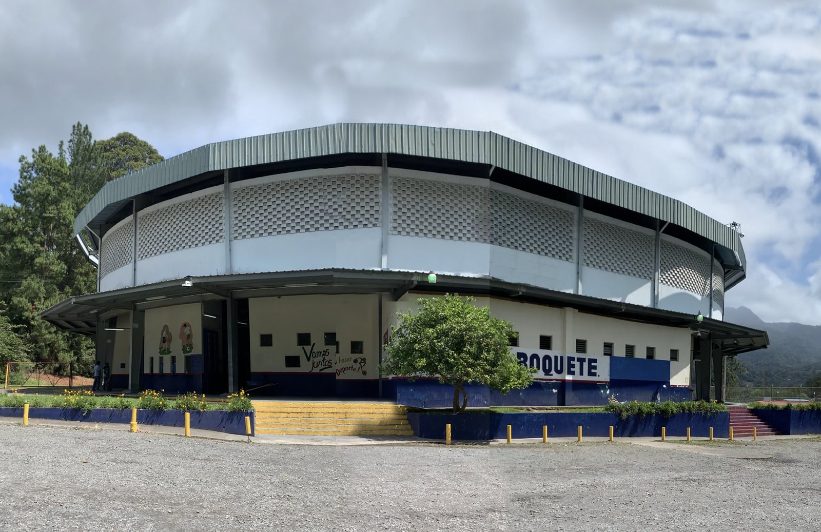 Instalaciones del Gimnasio de Los Naranjos 1