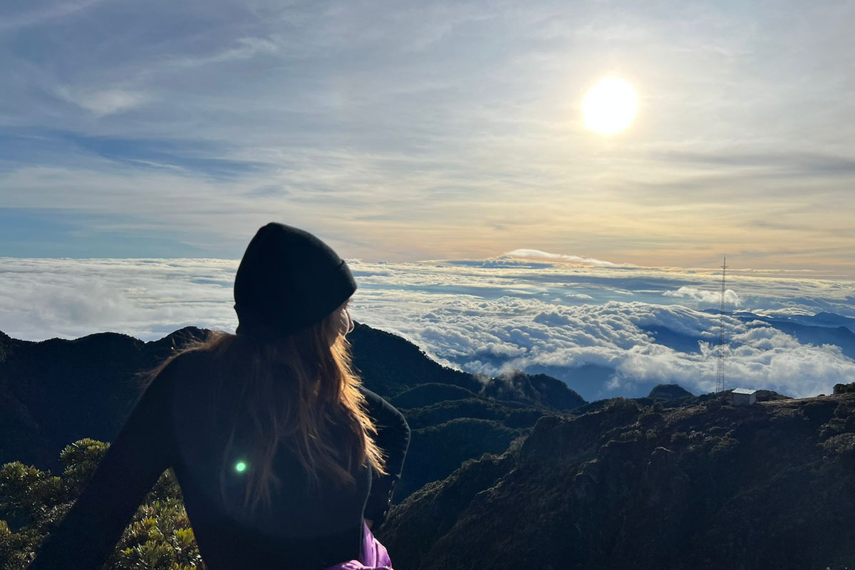 Vehículo 4x4 en la ruta hacia la cima del Volcán Barú